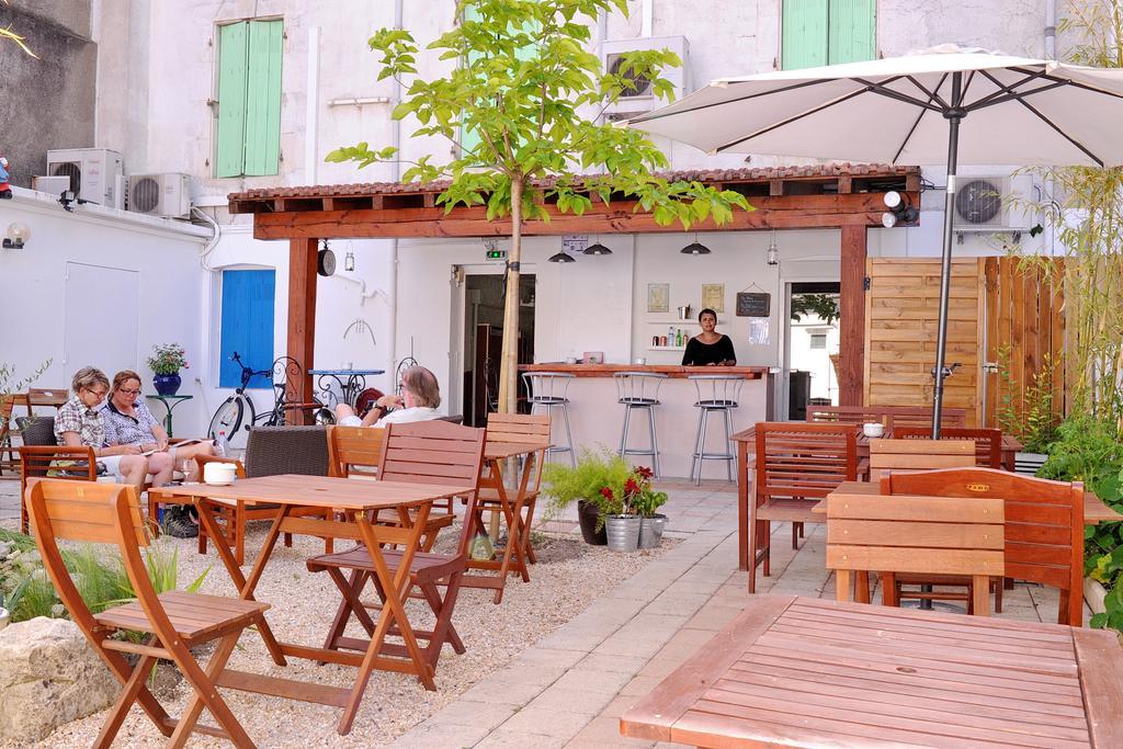 Hotel Durand Le Patio Ales Exterior photo